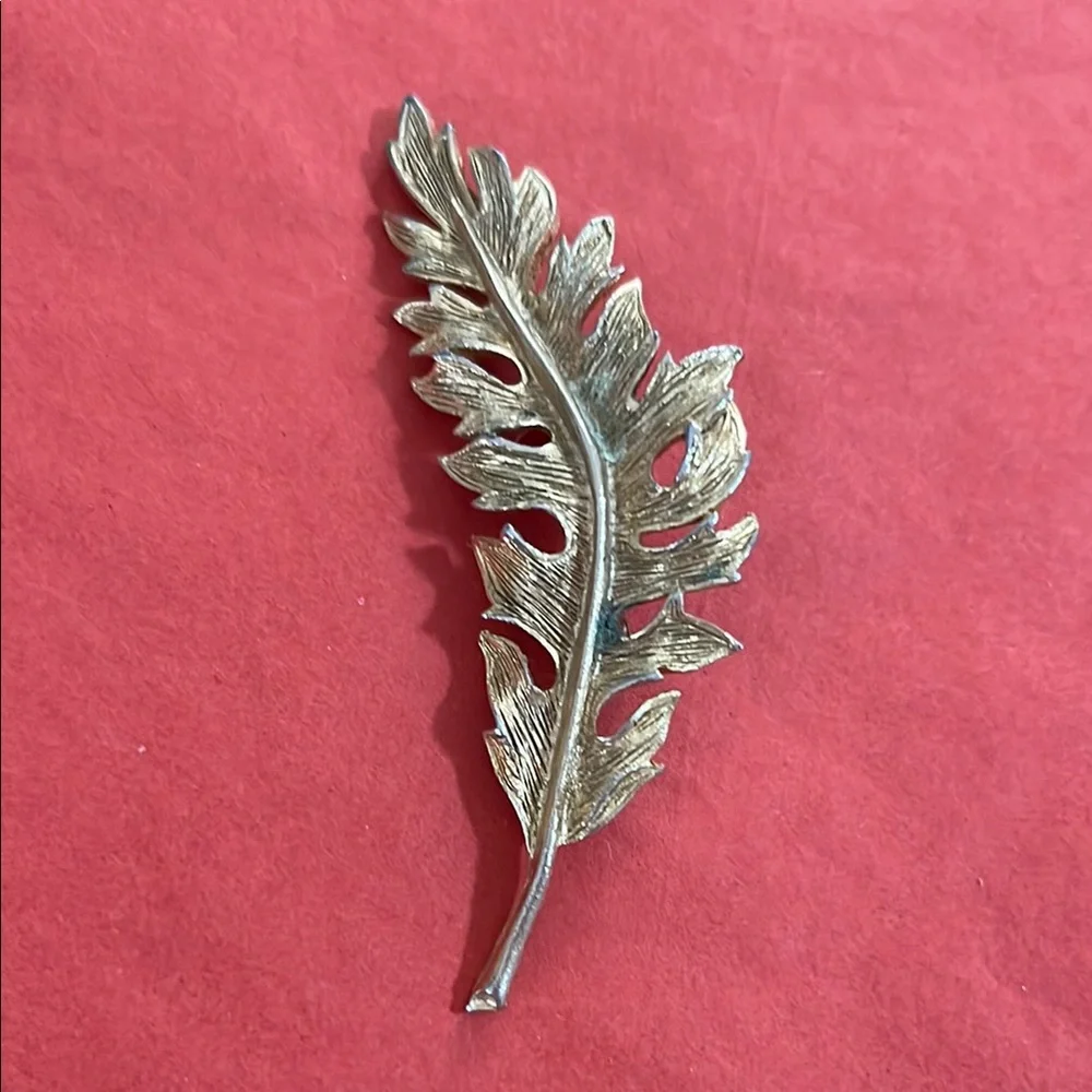 Vintage Gold-Tone Brooch Set